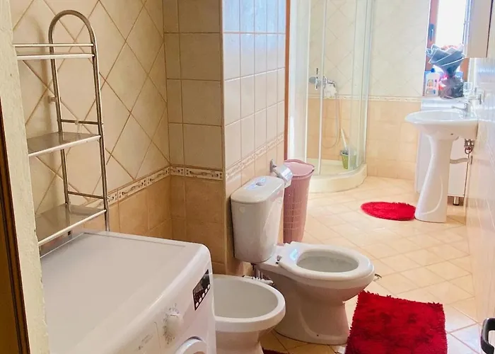 Апартаменты Biancas House *